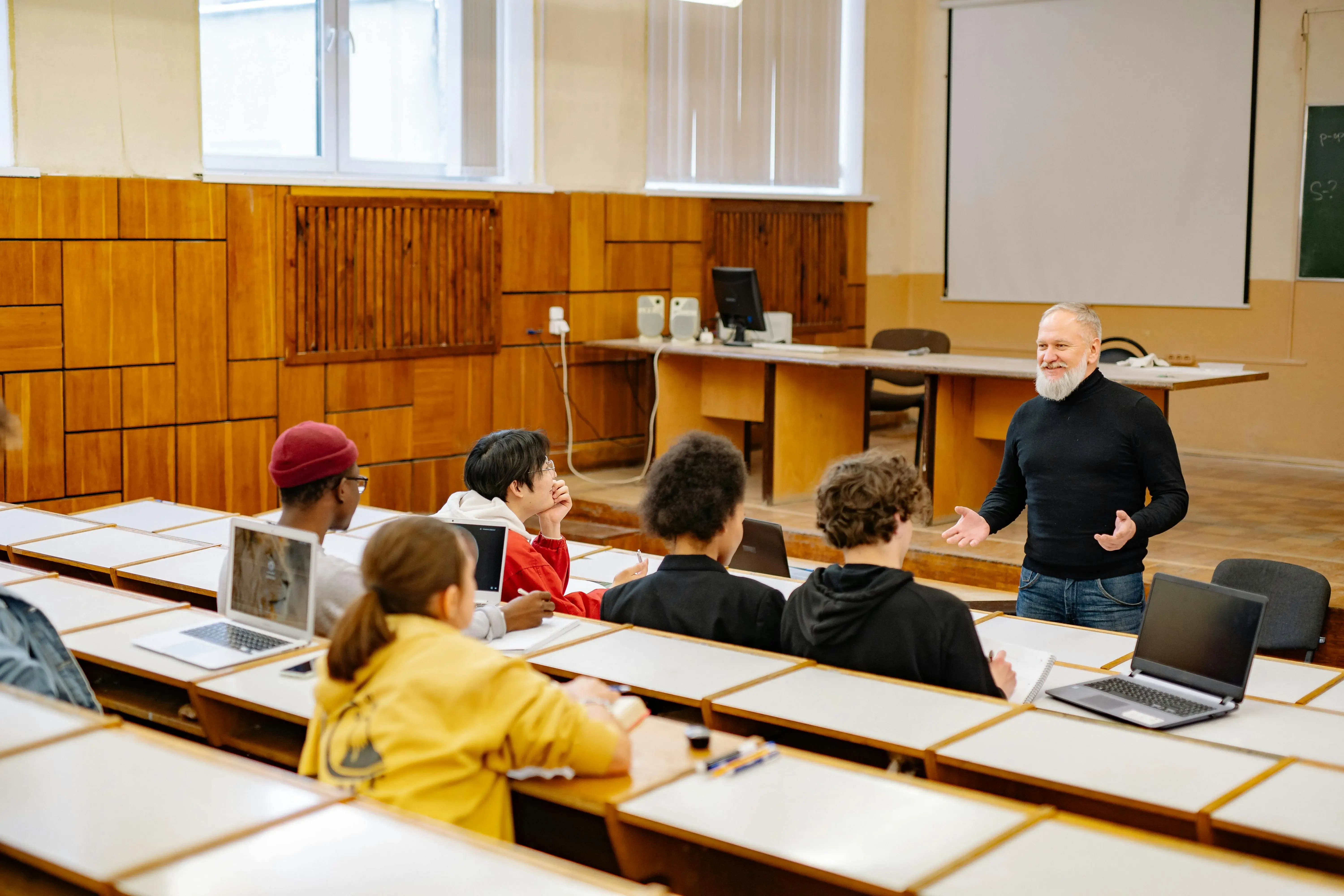Docente de Historia: Consejos y Herramientas para la Adquisición de Conceptos Básicos en el Aula